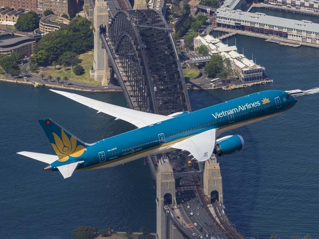 Sydney to Hanoi Flights: Nonstop Options and Prices