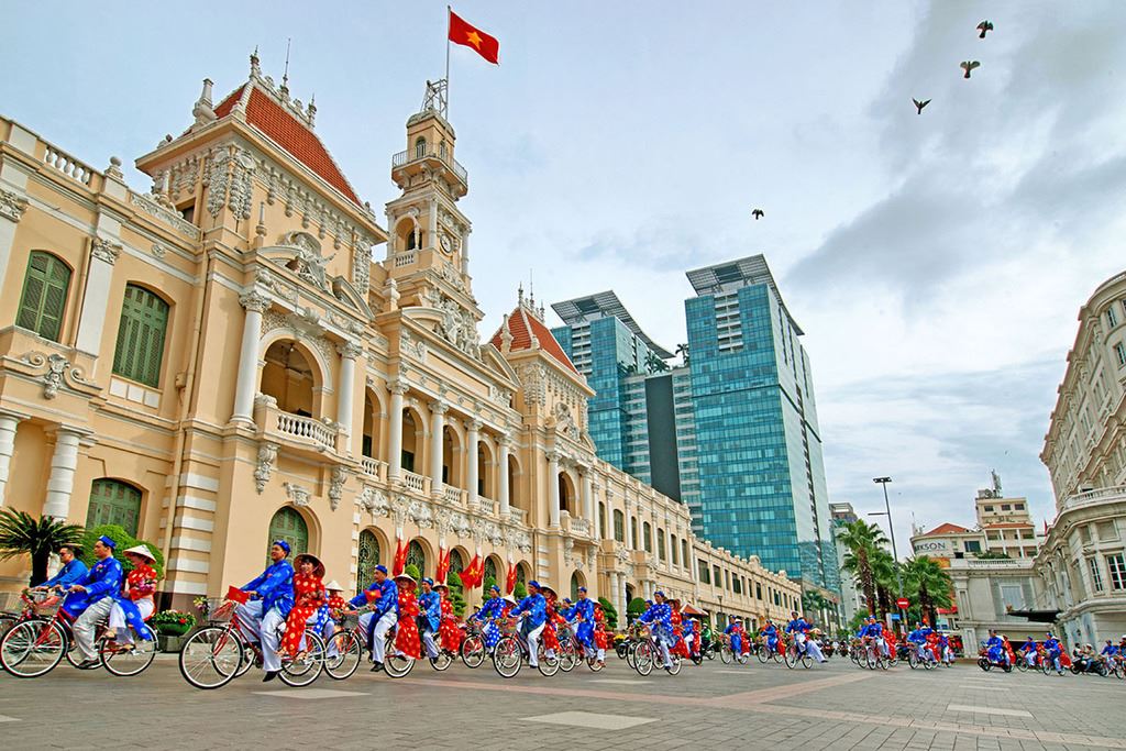 Flights from Los Angeles to Ho Chi Minh City: Best Routes