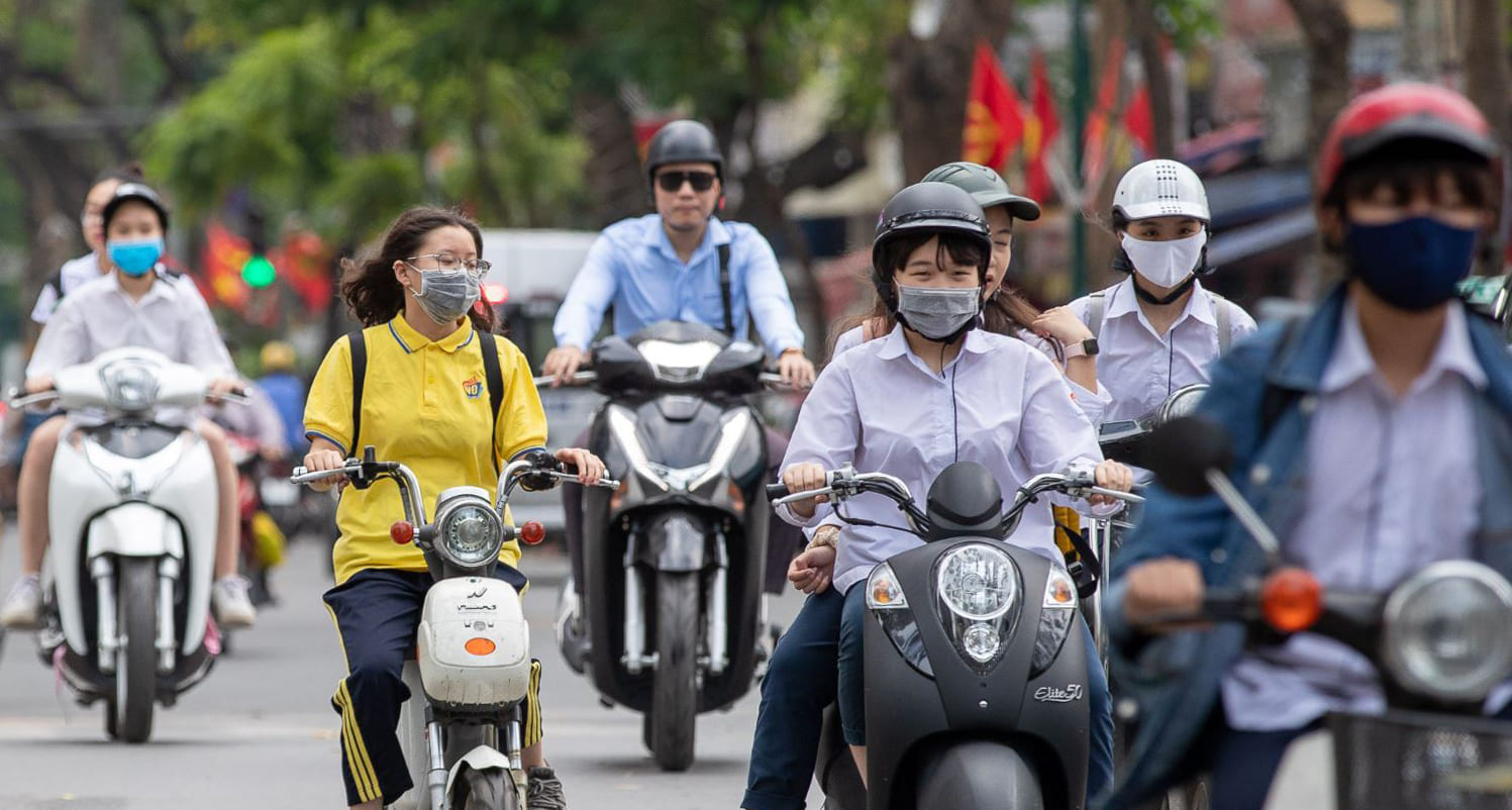 The untold tips for driving motorbike in urban area of Vietnam