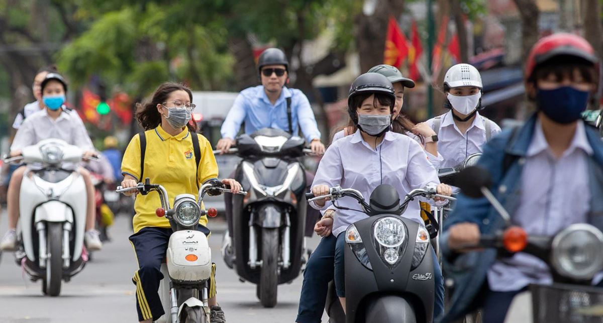 The untold tips for driving motorbike in urban area of Vietnam