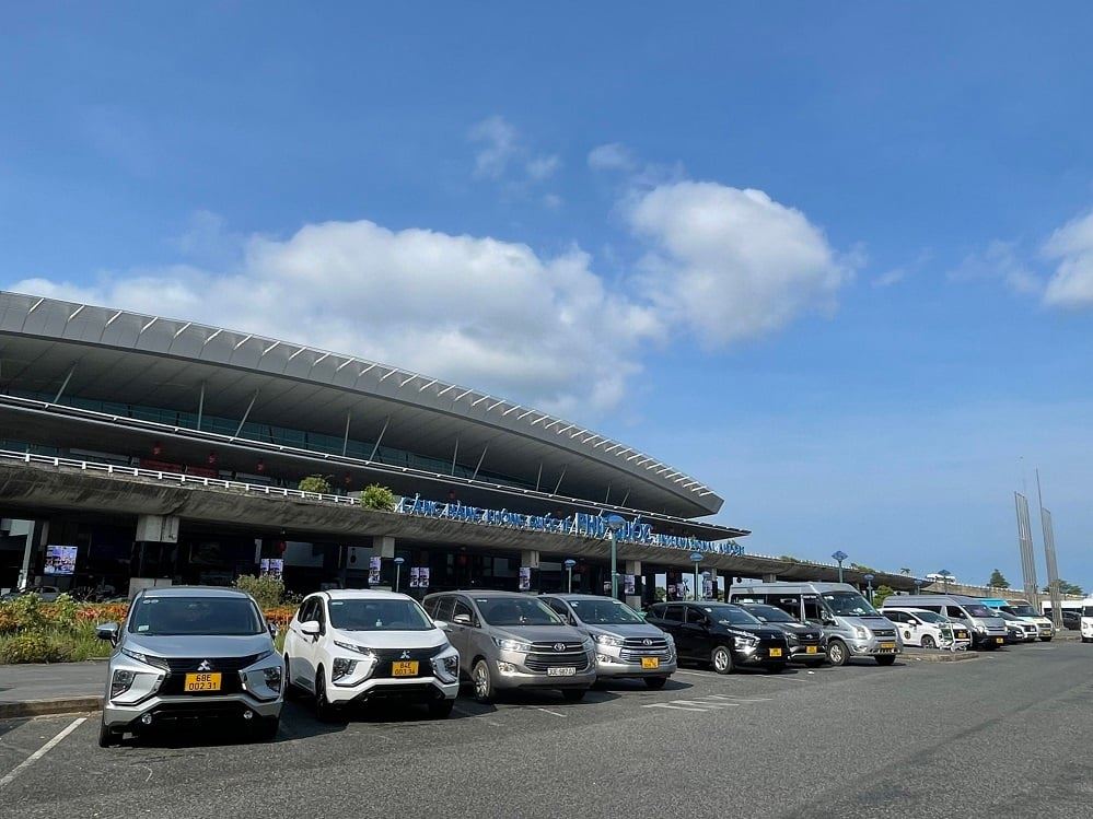 Phu Quoc Airport Transfer: Taxi, Grab, Bus and Prices