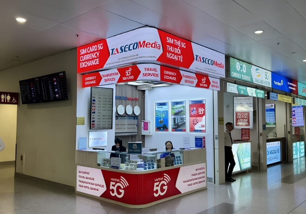 Singapore travelers can exchange a small amount of Vietnam Dong at the airport for immediate expenses