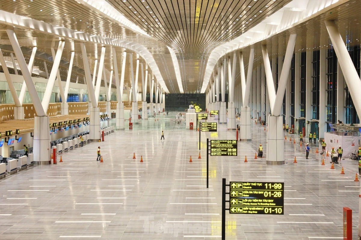 Ho Chi Minh Fast Track at Tan Son Nhat Airport (SGN)