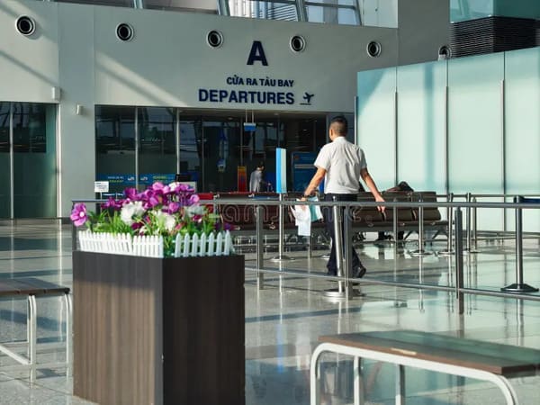 Hanoi Fast Track at Noi Bai Airport (HAN) - Arrival & Departure
