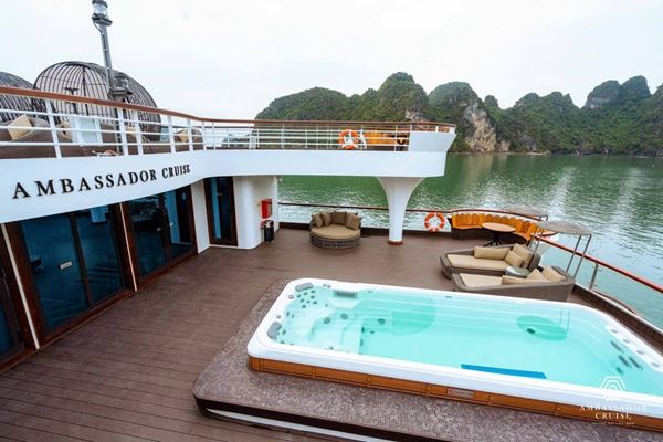 Ambassador Day Cruise in Ha Long Bay: Seafood BBQ Buffet & Live Music