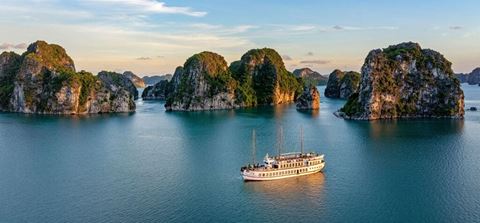 1 Week in Vietnam: 7 Days from Saigon to Ha Long and Mai Chau