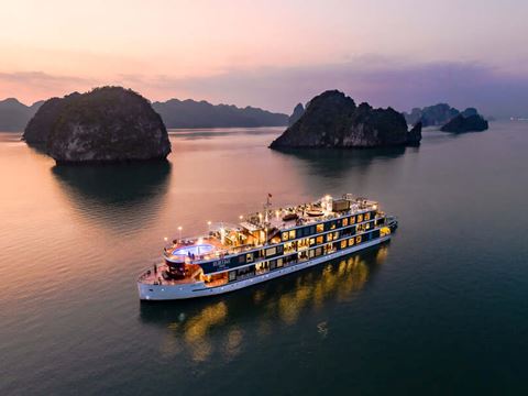 Day 2: Hanoi to Ha Long Bay: overnight cruise