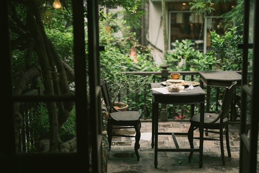 Hanoi Day Tour: Coffee Class, Michelin Lunch, Bia Hoi & Train Street – photo 1