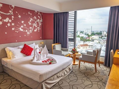 IRIS Signature Hotel and Spa