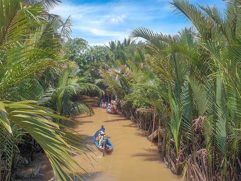 Day 2: Mekong Delta: the four islands, a sampan on Thoi Son Canal and a bike ride in Tan Thach