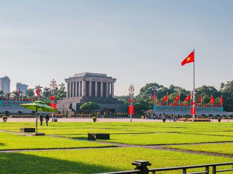 Day 6: Hanoi's landmarks: Tran Quoc Pagoda, the Ho Chi Minh complex, the Temple of Literature and Hoa Lo