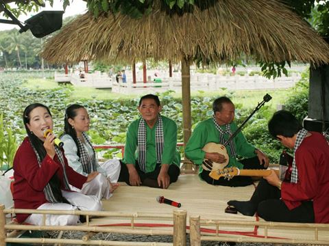 Day 9: Mekong Delta: the Tien River, Unicorn Island, a sampan canal and a village bike ride