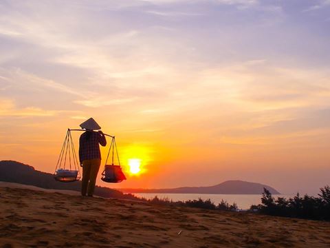 Day 19: Mui Ne, free day: a last swim, the shops and the sunset