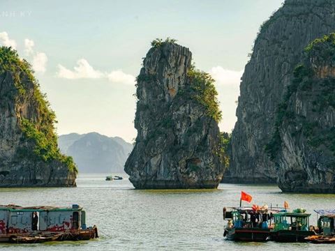Day 8: Hanoi to Ha Long Bay for a night on Le Journey Cruise