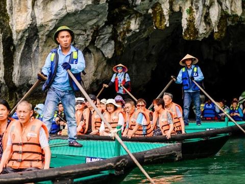 Day 4: Ha Long Bay: board Le Journey Cruise at Tuan Chau and kayak between the islands