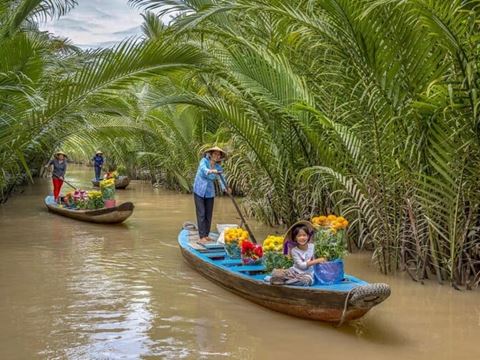 Day 8: Mekong Delta: Vinh Trang Pagoda, Unicorn Island and a sampan on Thoi Son Canal