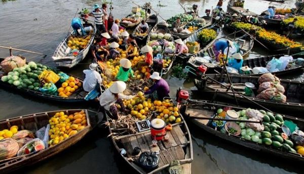 Tunnels & Floating Markets: 5 Days Saigon and the Mekong Delta