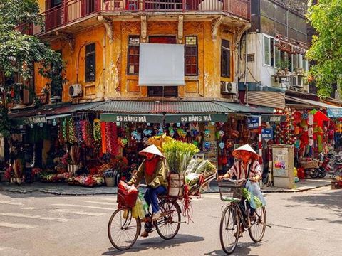 Day 1: Landing in Hanoi: airport pickup and a first look at the Old Quarter