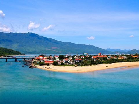Day 9: Hue to Hoi An the slow way: Thuan An, Lang Co and the Hai Van Pass