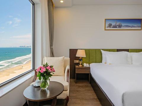 Santa Luxury Hotel