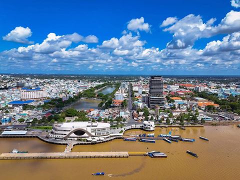 Day 7: Flight from Da Nang down to Saigon and an unguided afternoon in District 1