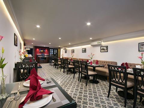 Golden Rooster Hotel