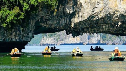 Vietnam Tour 9 Days: Hanoi, Hue, Hai Van Pass, Hoi An and Saigon