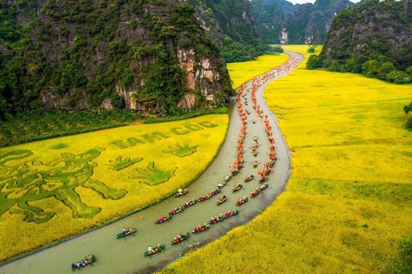 Ha Long on Land & Sea: 6 Days Hanoi, Ninh Binh & a Bay Cruise