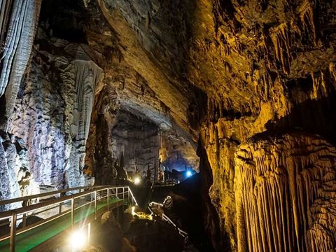 Day 2: Bac Sum Pass, Heaven Gate and Lung Khuy Cave on the way to Yen Minh
