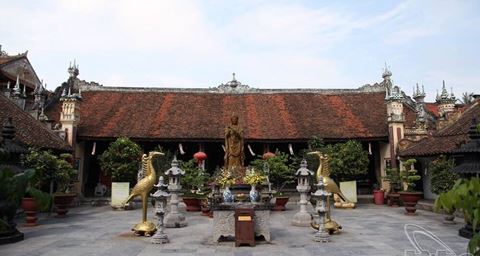 Hai Phong Day Trip from Hanoi by Train: Markets & Local Food – photo 3