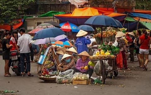 Hanoi City Tour: Hoa Lo Prison, Military History Museum & Egg Coffee – photo 3